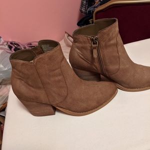Treasure & Bond Windsor Suede Booties Size 7M